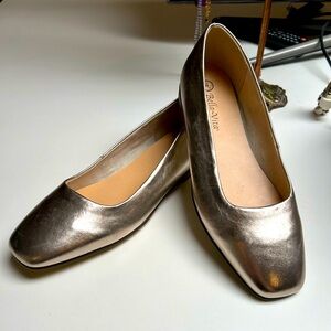 Bella Vita Rose Gold Leather Ballet Flats - 9.5M